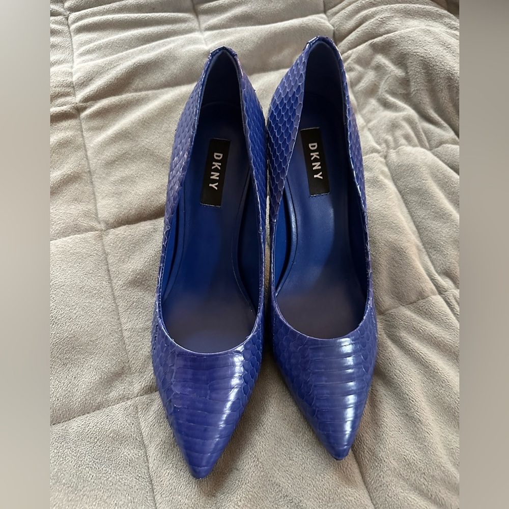 Royal Blue Snake Skin DKNY Pumps